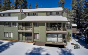 St Anton Wooded View 2-Bedroom Condos with fireplace, Mammoth Lakes